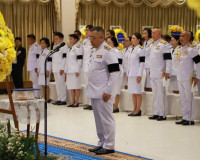 จังหวัดสุราษฎร์ธานีจัดพิธีวางพวงมาลา น้อมรำลึกในพระมหากรุณาธ ... พารามิเตอร์รูปภาพ 17