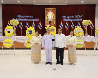จังหวัดสุราษฎร์ธานีจัดพิธีวางพวงมาลา น้อมรำลึกในพระมหากรุณาธ ... พารามิเตอร์รูปภาพ 30