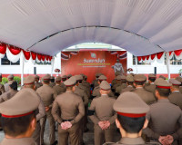 ตำรวจภูธรจังหวัดสุราษฎร์ธานี จัดพิธีทำบุญเนื่องในวันตำรวจ มอ ... พารามิเตอร์รูปภาพ 17