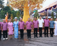 จังหวัดสุราษฎร์ธานี จัดพิธีชักพุ่มผ้าป่าเมืองสุราษฎร์ธานี สื ... พารามิเตอร์รูปภาพ 10