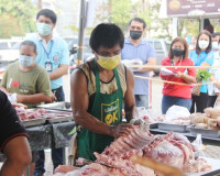 พ่อเมืองสุราษฎร์ธานีห่วงใยประชาชนที่ได้รับผลกระทบจากเนื้อหมู ... พารามิเตอร์รูปภาพ 8
